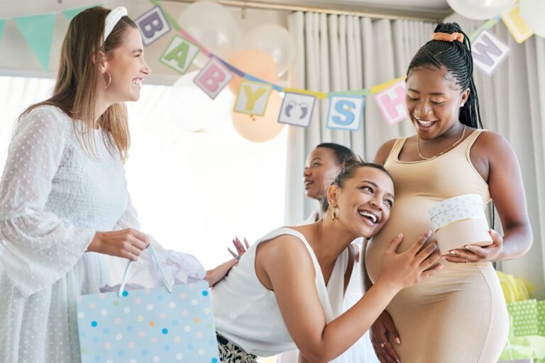 baby shower future maman fete party deco à la maison guirlande ventre rond robe femme enceinte sachet cadeau